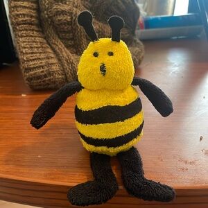 Cute ball bee